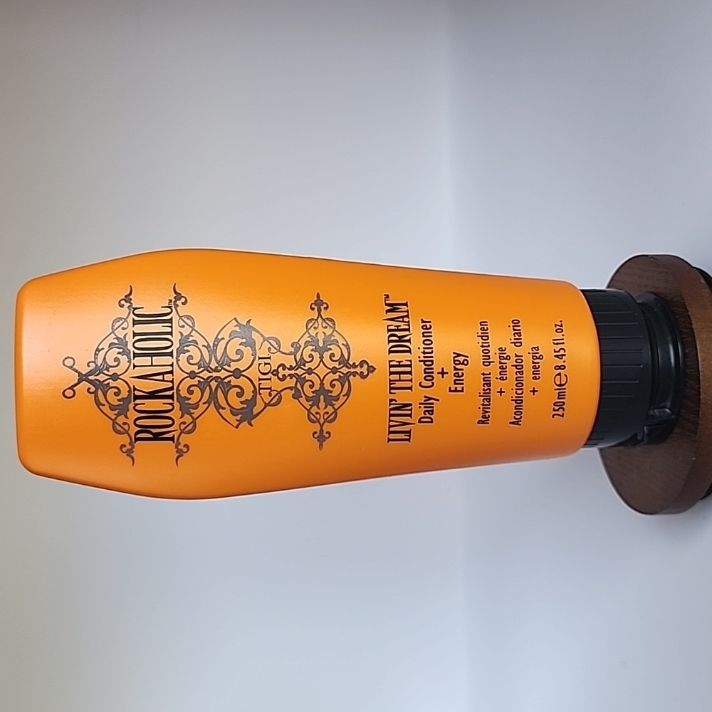 TIGI Rockaholic Livin' the Dream Daily Conditioner + Energy